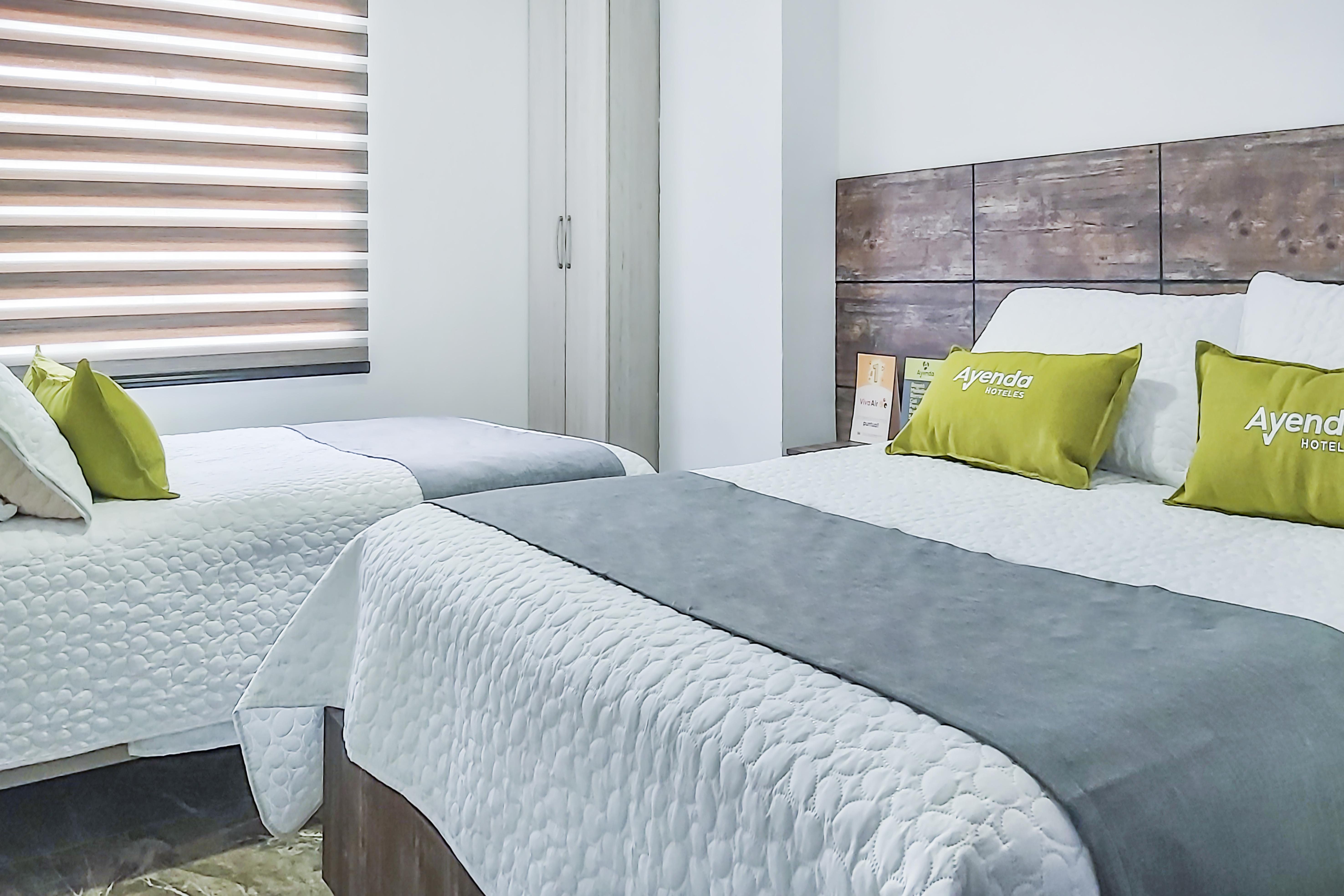 Hotel Los Maderos Кали Екстериор снимка