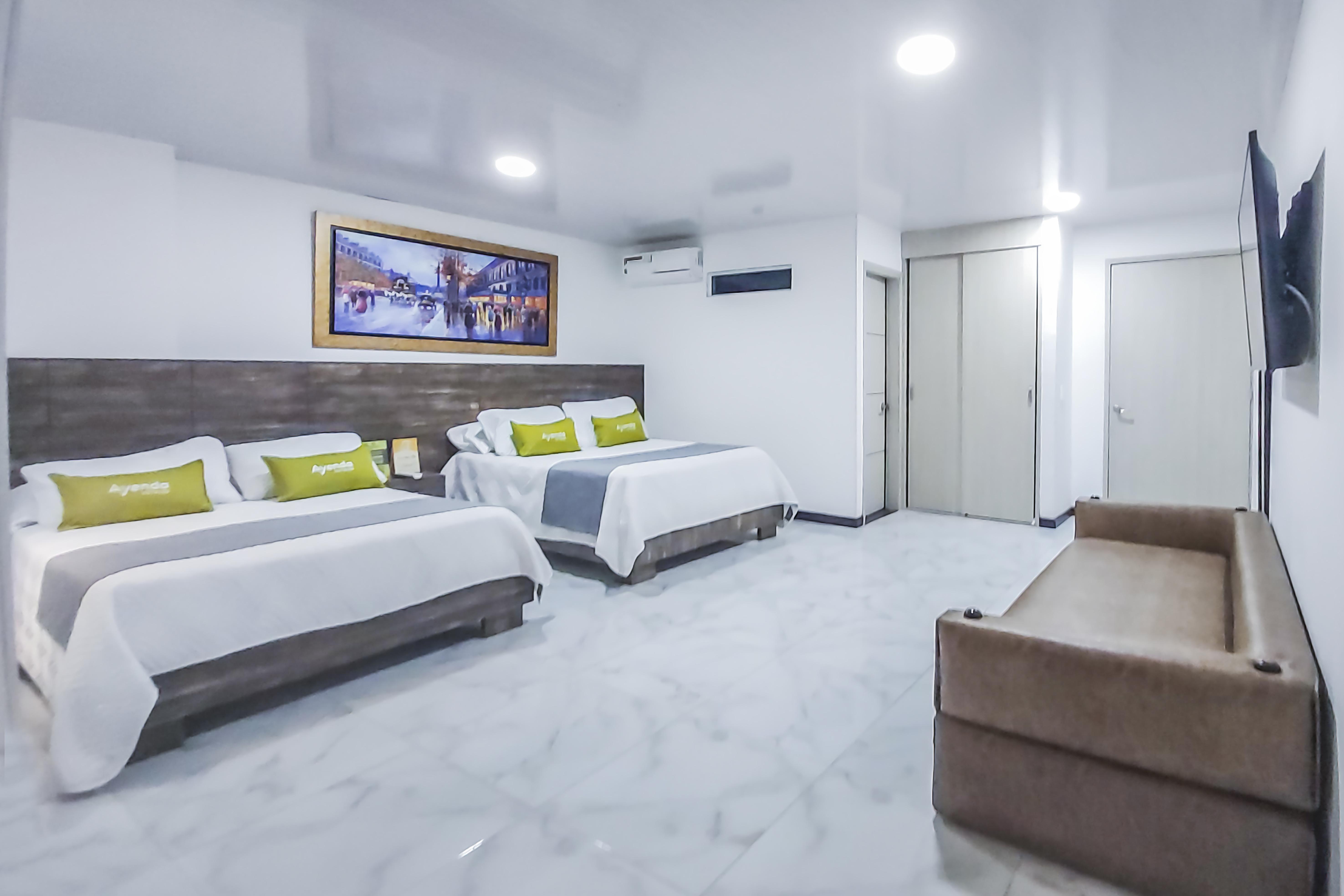 Hotel Los Maderos Кали Екстериор снимка
